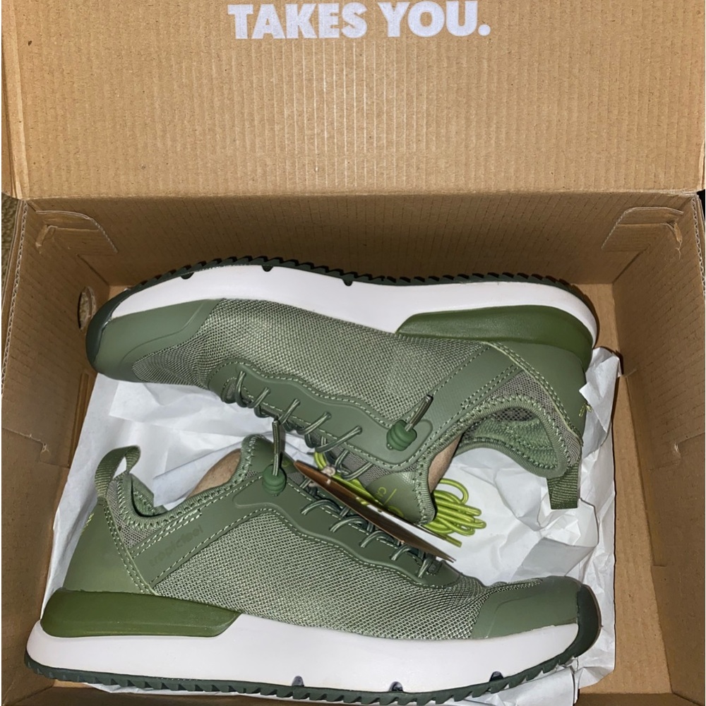 Tropicfeel canyon tennis shoes brand new in box!